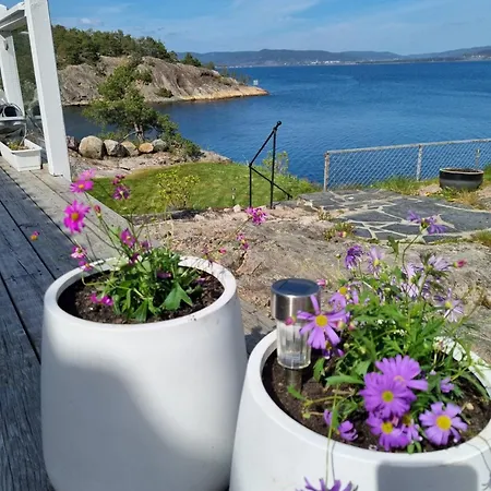 Varen 7 By The Sea Villa *